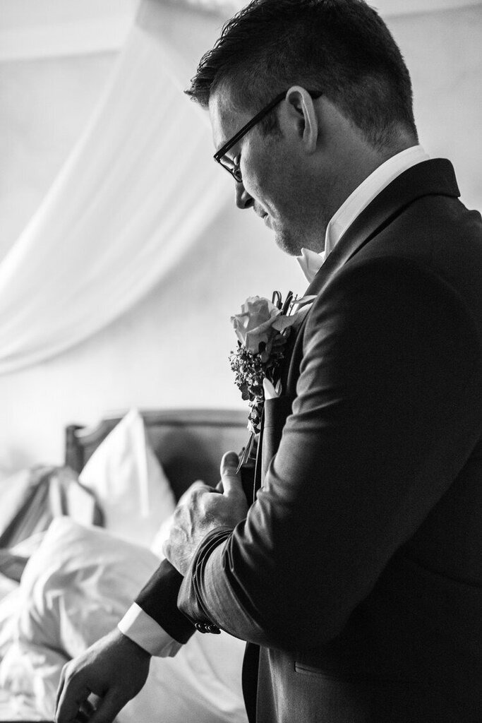 Get_Ready_Hochzeitsfotos_091 | Mein Name ist Arkadius. Ich fotografiere Ihre Hochzeit in Frankfurt und im Umkreis von 200 km. Als Fotograf bin ich noch bekannt im Bereich Business- und Modefotografie.