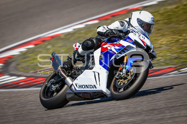 0420-260526NBR-011_420 | Deine Full-Service-Agentur für ✔️Videoproduktionen und ✔️Motorsportfotografie Jetzt Angebot anfragen!