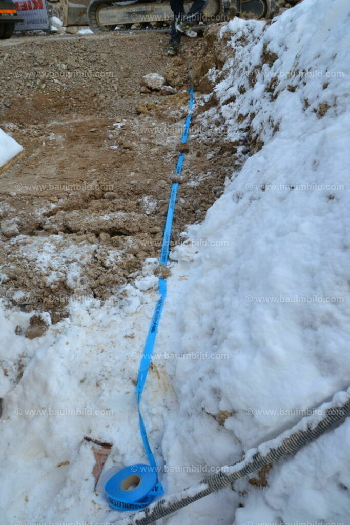 bib-lg02-erdarbeiten-0210 | Nach LV-Leistungsgruppen sortierte Detailfotos über den Bau eines Hauses. Alle Hausbau-Bilder direkt vom Urheber und Autor der Website Haus-Selber-Bauen.com
