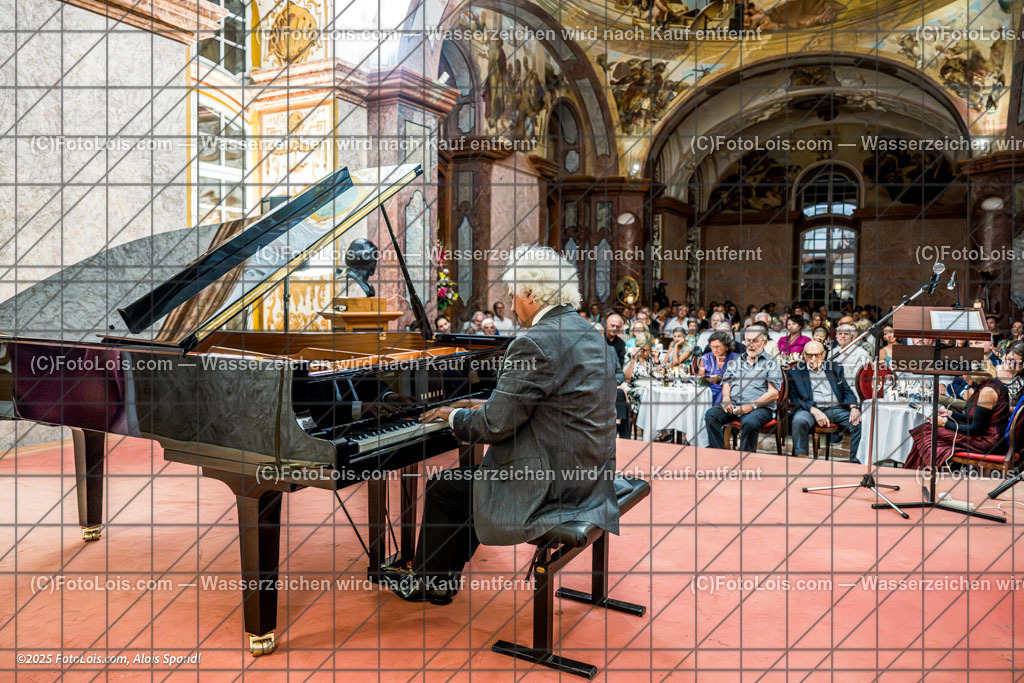 _ALP4476_Nocturno-Konzert_Henry Ives | XLI. CHOPIN-Festival - Barockbibliothek, Sa 16. Aug. 2025, 20.00 Uhr, NOCTURNO - nächtliches Konzert bei Kerzenlicht, Frédéric Chopin und die Kämpfer für Frieden, Recht und Freiheit seiner Zeit. SolistInnen des Festivals: Yinqi Wang, Piotr Koscik, Anna Maria Niemiec - Violincello, Manfred Wagner Artzt, Clara Biermasz, Rachel Cheung, Natalia Rehling, Kamila Sacharzewska, Donka Angatscheva, Yves Henry. Moderation: Liliana Niesielska. Werke von Frédérik Chopin, Franz Liszt, Franz Schubert, Robert Schumann, Gabriel Fauré, Elisabeth Wiedner-Zajac u.a.