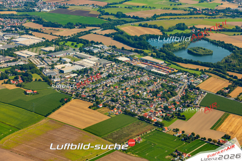 Holzhausen Bad Salzuflen Bild- Das Luftbild wurde 2025 vom UL-Flugzeug heraus erstellt ( keine Drohne bzw. Drohnenaufnahme ) - Hochauflösende Luftaufnahme -Nicht vergleichbar mit Google Maps oder Satelittenbilder- Die Geschenkidee !Mit Lizenz und Bildrechte bestellbar - CC