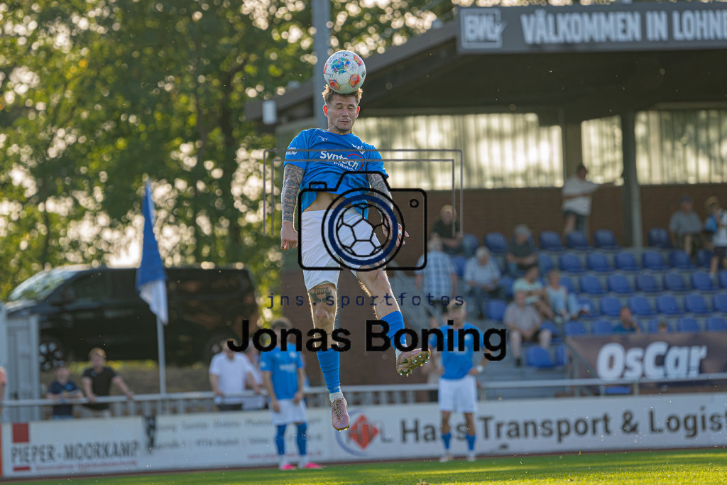 Fußball I Herren I Saison 2026-2027 I Oberliga Niedersachsen  I 2. Spieltag I BW Lohne - SC Spelle-Venhaus I 31016 | jns.sportfotos - Realisiert mit Pictrs.com