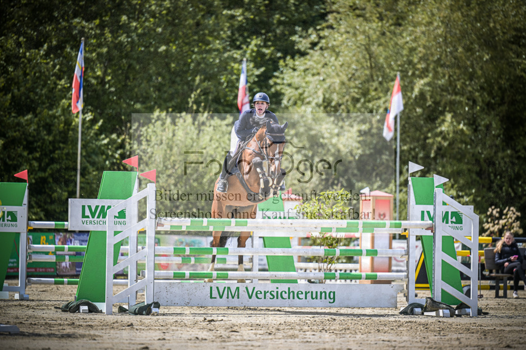 DOS_5796 | Entdecke hochwertige Reitturnierfotos von Foto Oger. Professionell, emotional und authentisch – jetzt Lieblingsmomente im Shop bestellen.Deutschlandweite Turnierfotografie. - Realisiert mit Pictrs.com