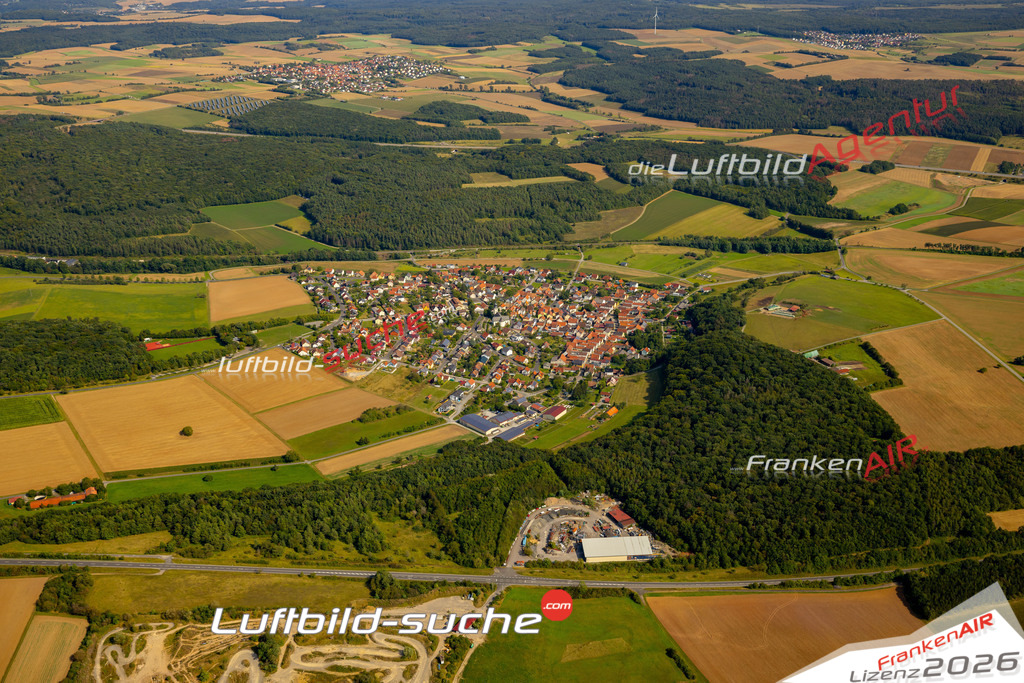 Das Luftbild zeigt : Rottershausen Oerlenbach - Die Luftaufnahme wurde 2024 vom UL-Flugzeug aus erstellt ( keine Drohne ) - Hochauflösende Luftaufnahme - Für grossformatige Ausdrucke geeignet. Die Geschenkidee !Mit Lizenz und Bildrechte bestellbar