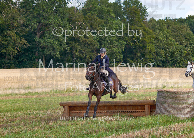 08-23 Bredeneek Jagd_MCH8724_Marina Hewig | Fotografie, FotoArt, PferdesportArt, Pferdesportfotografie, Landschaftsfotografie, Reisefotografie, Reise, Pferde - Realisiert mit Pictrs.com
