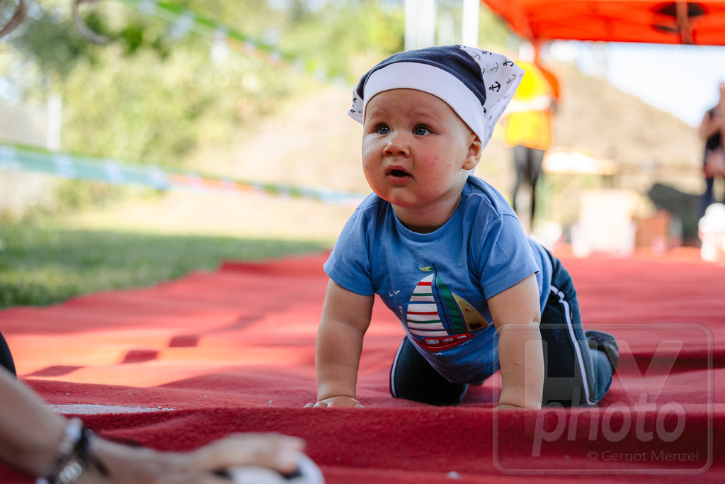 16. Hoywoj-CityLauf im Sportforum Hoyerswerda - 16.09.2023 | 10m VdK-Windel-Flitzer - Realisiert mit Pictrs.com