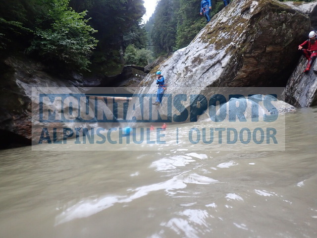 P8070129 | Bestelle die Bilder deines Berg- oder Wasser-Abenteuers mit Mountain Sports bequem von zu Hause aus direkt über unseren Online Fotoshop von pictrs.com. - Realisiert mit Pictrs.com