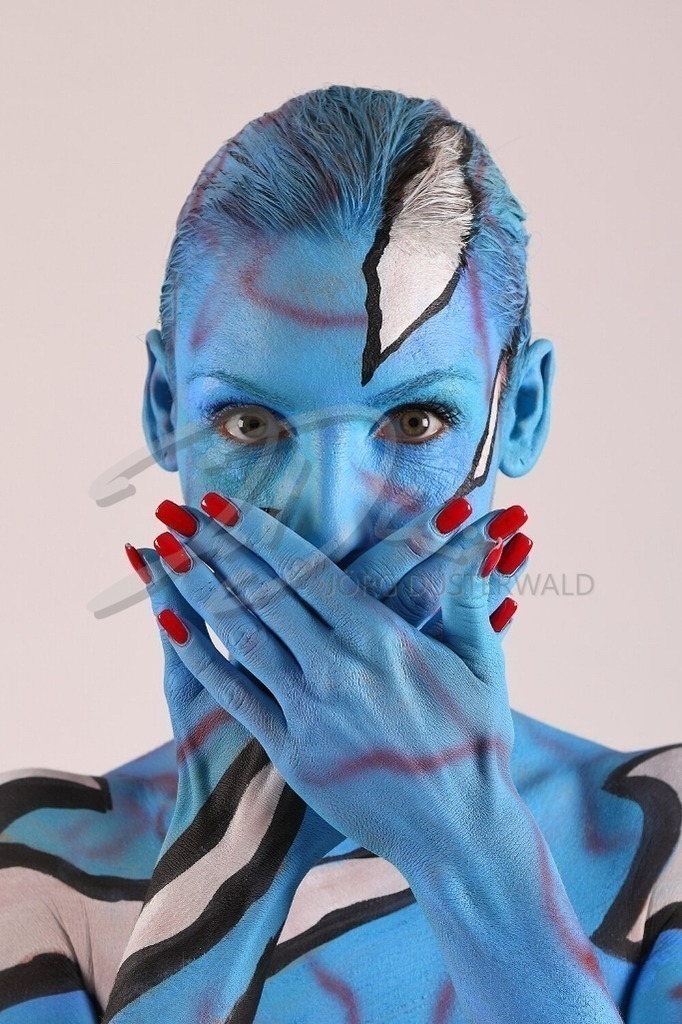 Bodypainting-LIGHTBLUE_0412 | #006 | Modell: Karo | Foto: Andreas Meier - Realisiert mit Pictrs.com
