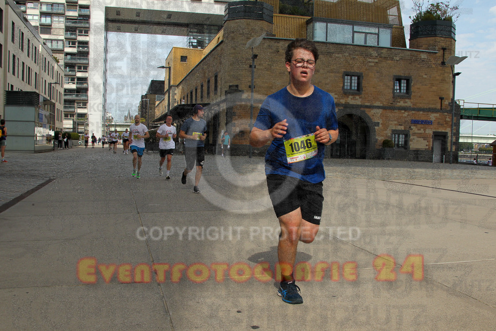 250920_1326_EV4_5555 | Sportfotografie im Rhein-Sieg Kreis, Köln, Bonn, NRW, Rheinland Pfalz, Hessen, etc. Unser Tätigkeitsfeld umfasst den Laufsport vom Volkslauf über den Marathon, Duathlon, Triathon bis zum Ultralauf wie Kölnpfad Ultra oder Schindertrail.