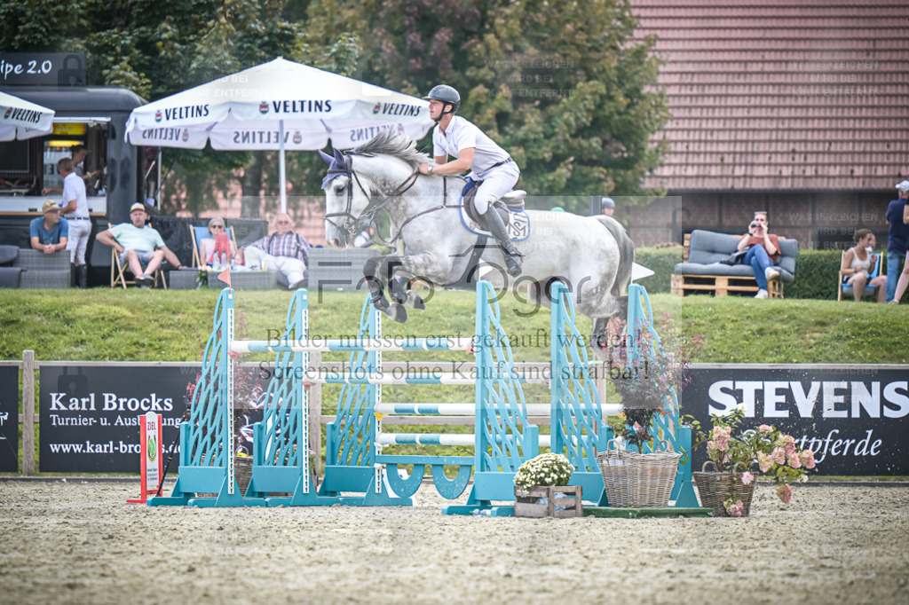 DOS_2842 | Entdecke hochwertige Reitturnierfotos von Foto Oger. Professionell, emotional und authentisch – jetzt Lieblingsmomente im Shop bestellen. - Realisiert mit Pictrs.com