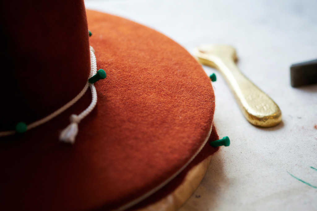 Biester Hutmode | WIen, Austria - November 06, 2019: Biester Hutmode. - Realisiert mit Pictrs.com