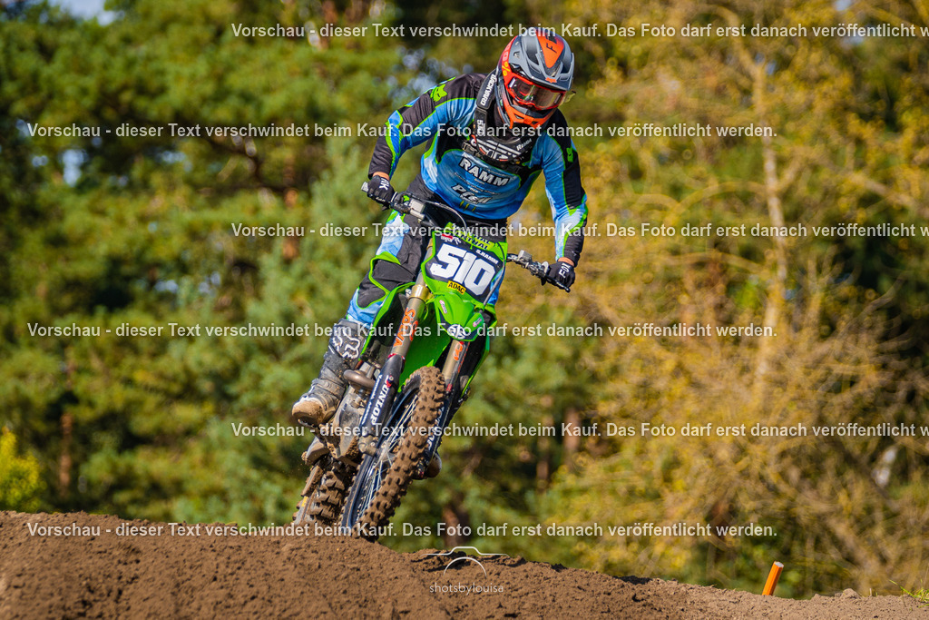 09_21_LM_Schenkenhorst-1000 | Sportfotografin aus Berlin-Brandenburg mit Fokus auf Motocross. Ich halte deine sportliche Leistung und echte Emotionen auf und neben der Strecke professionell fest. Entdecke die Fotos von deinem Rennen und bestelle sie direkt hier im Shop.