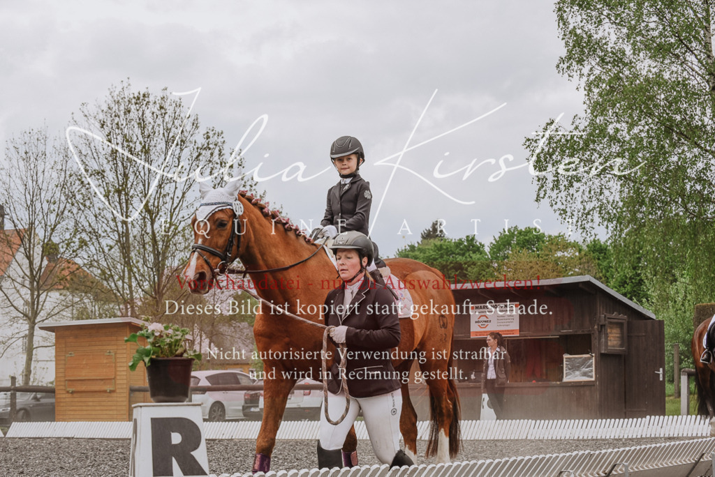20230514_JK-Röhrsdorf-25-107 | Pferde- und Turnierfotografie in Westsachsen. Pferdeportraits, Auftragszeichnungen und intuitive Kunst.