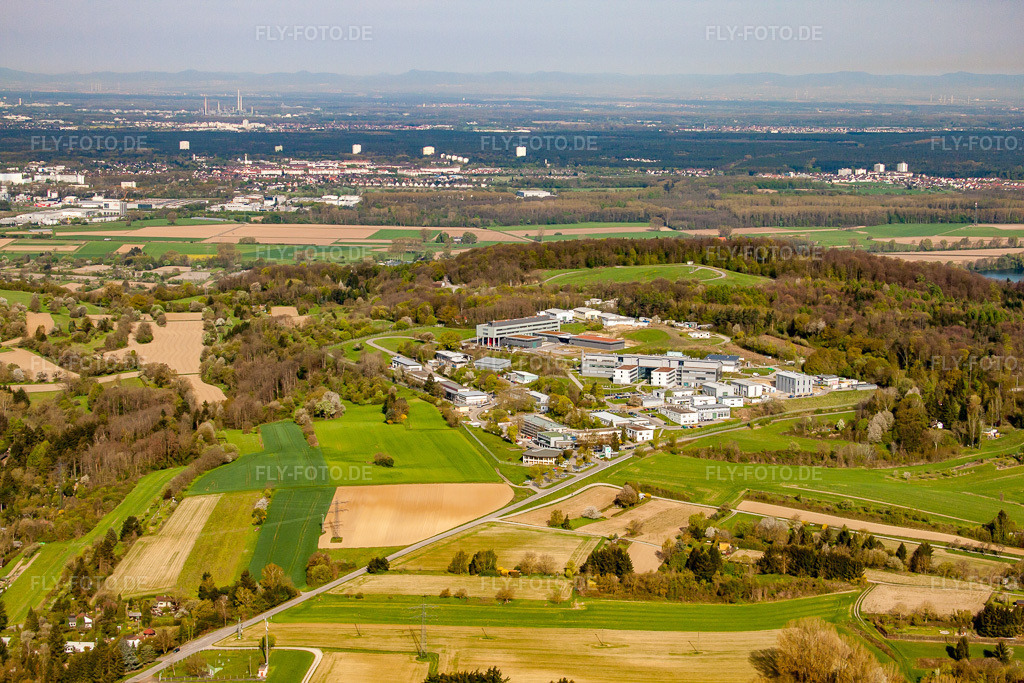 Luftbild: Pfinztal, Fraunhofer-Institut für Chemische Technologie (ICT) von Osten im Ortsteil Berghausen in Pfinztal im Bundesland Baden-Württemberg in Deutschland. Foto: IMG_26012.jpg vom 23.04.2010 durch Werner Riehm/FLY-FOTO.de