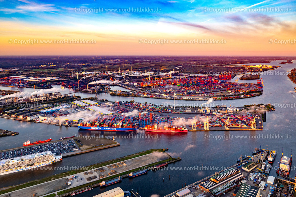 Hamburg_Tollerort_Sonnenuntergang__ELS_1507121024_ | HAMBURG 12.10.2024 Containerterminal im Containerhafen des Überseehafen Container Terminal Tollerort in Hamburg. // Container Terminal in the port of the international port Container Terminal Tollerort in Hamburg. Foto: Martin Elsen