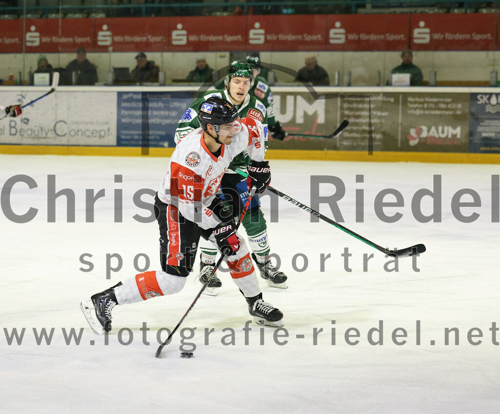 2024-01-12_043_TSV_Erding_gegen_EV_Dingolfing | Erding, Deutschland, 12.01.2024:
Eishockey, Bayernliga Vorrunde 2023 / 2024, 24. Spieltag, TSV Erding gegen EV Dingolfing, Endergebnis: 10:2

Lukas Krämmer (EV Dingolfing, #15)

Foto: Christian Riedel / fotografie-riedel.net