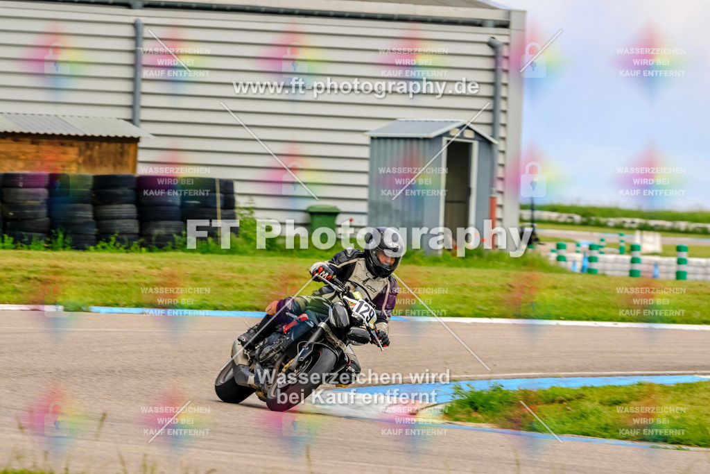 MotoTeam-8150 | Hier findet Ihr Bilder von Touristenfahrten auf der Nürburgring Nordschleife oder von anderen Veranstaltungen die ich besucht habe. Viel Spass beim Durch Schauen 