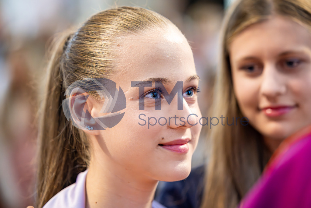 RR5M0191-Verbessert-RR | Firmung Dom Klagenfurt 8.6.24