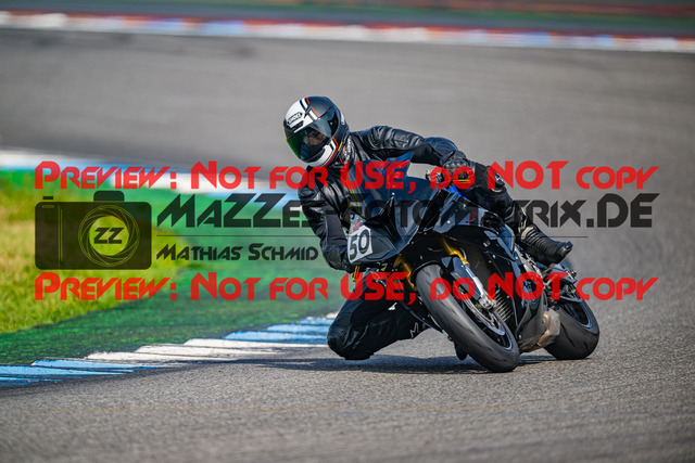 MaZZes_FotoMatrix_240701_6007705_0502 | ROT