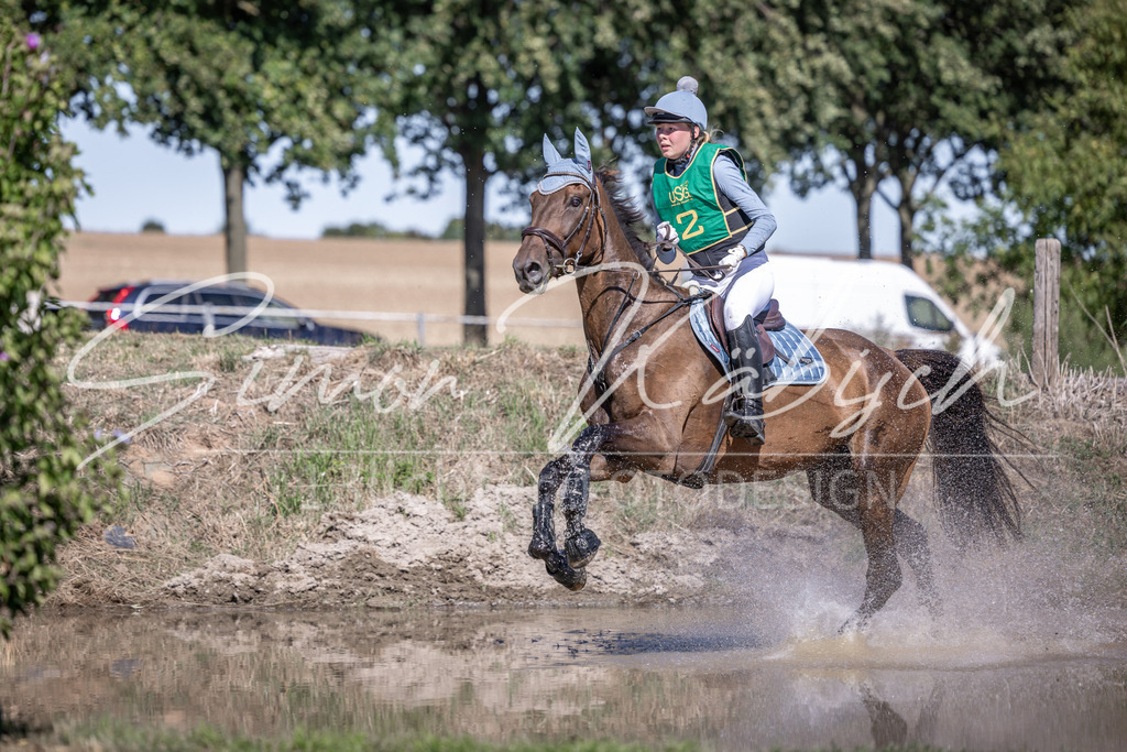 20260906-_3LI5079 | Tierfotografie Pferde, Hunde, Katzen, Haustiere.
Turnierfotografie Reitturniere, Reiten, Springreiten, Dressur in Hanau, dem Main-Kinzig-Kreis und dem Rhein-Main- Gebiet um Frankfurt