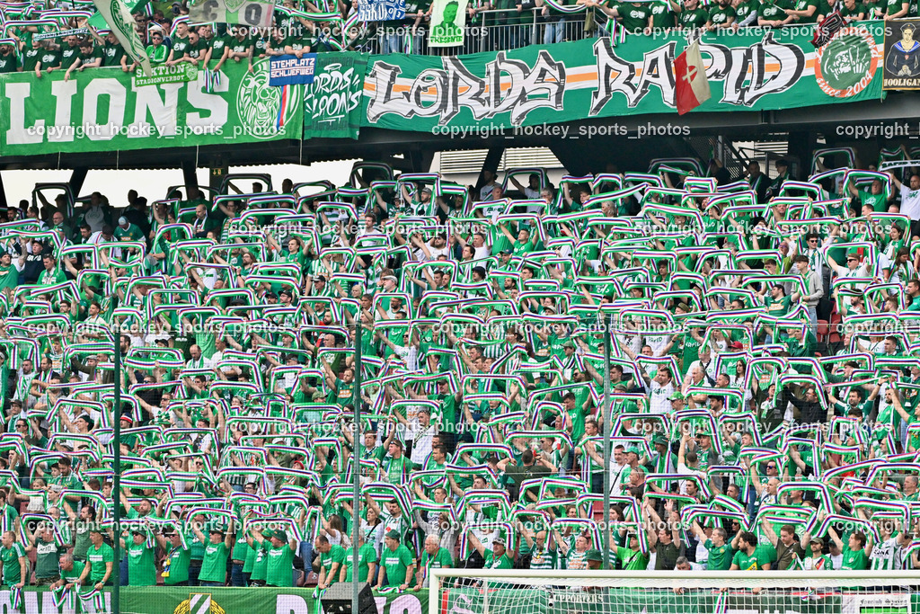 SK Puntigamer Sturm vs. SK Rapid Wien Siegerehrung, Impressionen | SK Rapid Wien Fans, SK Puntigamer Sturm vs. SK Rapid Wien Siegerehrung, Impressionen, SK Puntigamer Sturm vs. SK Rapid Wien Siegerehrung, Impressionen am 01.05.2024 in Klagenfurt (Wörthersee Stadion ), Austria, (Photo by Bernd Stefan)