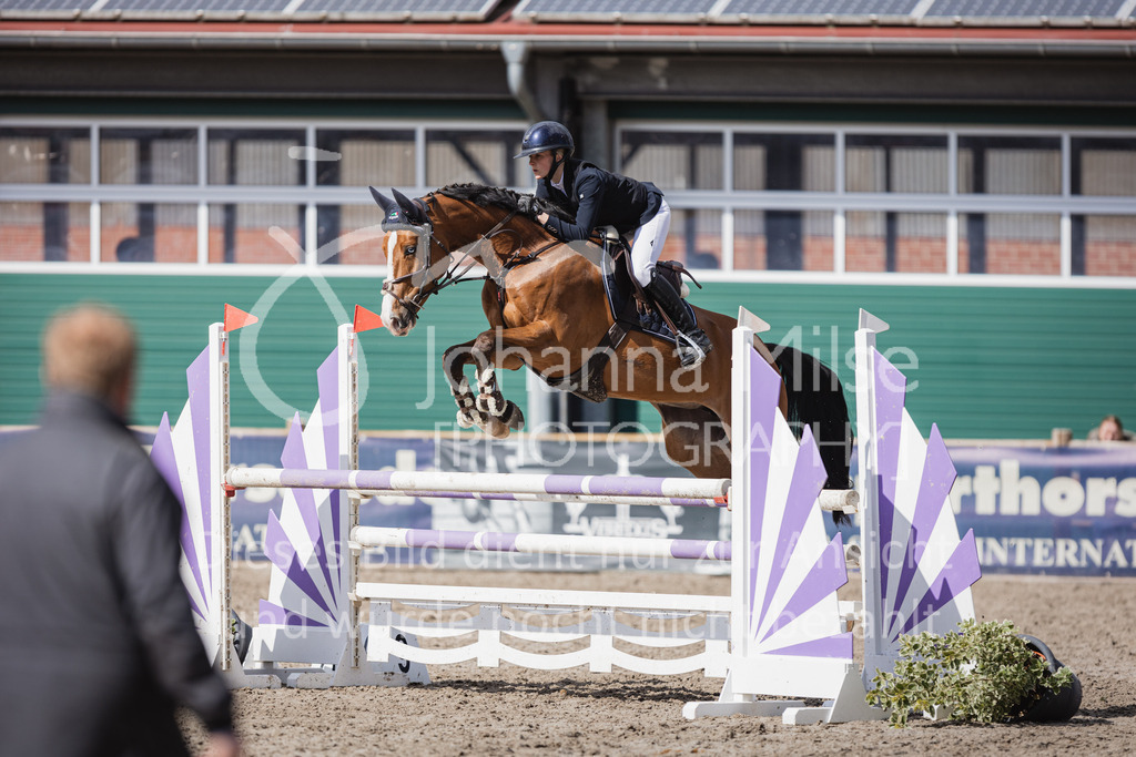 230411_Mühlen_03SprPf-L-445 | Deine schönsten Turniermomente als professionelle Fotos! Entdecke hochwertige Pferdesport-Fotografie im Online-Shop. Jetzt Fotos finden & bestellen!