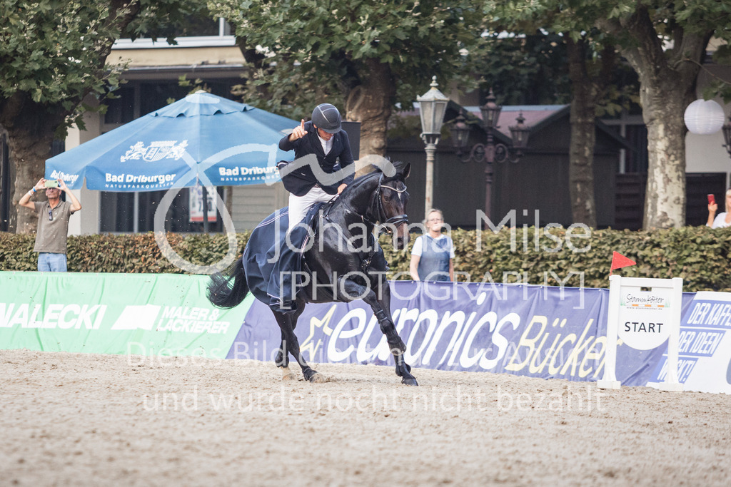 230910_OWLCh_Sparkasse-851 | Deine schönsten Turniermomente als professionelle Fotos! Entdecke hochwertige Pferdesport-Fotografie im Online-Shop. Jetzt Fotos finden & bestellen!