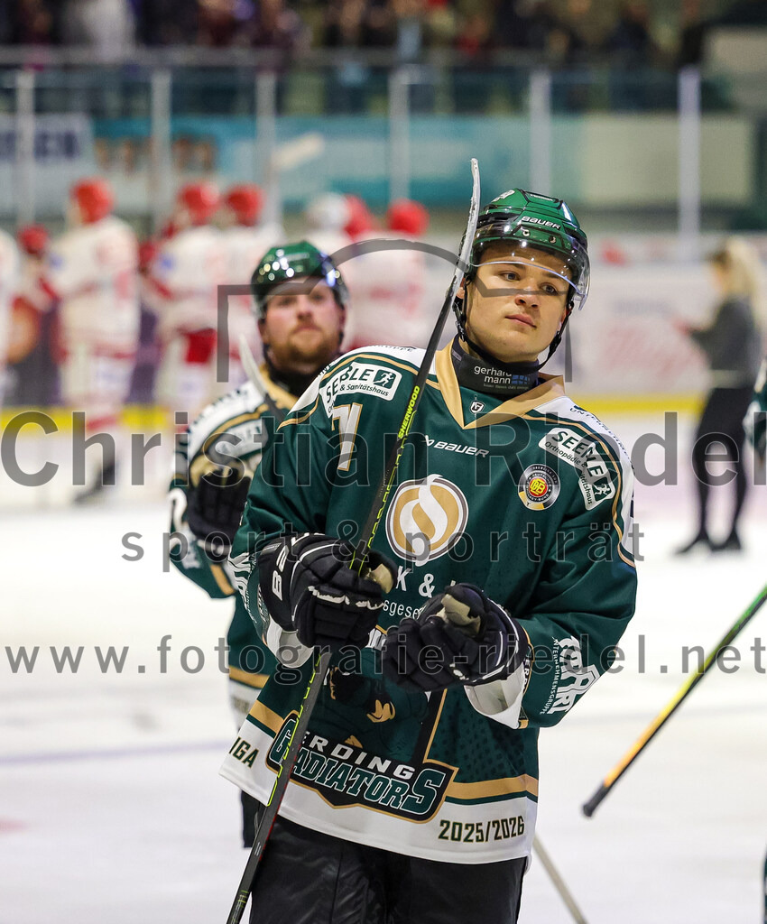 2025-09-12_199_TSV_Erding_gegen_EV_Landshut | Erding, Deutschland, 12.09.2025:Eishockey, Oberliga Süd 2025 / 2026, Testspiel, TSV Erding gegen EV Landshut, Endergebnis: 4:6Marcel Tabert (Erding Gladiators, #71)Foto: Christian Riedel / fotografie-riedel.net