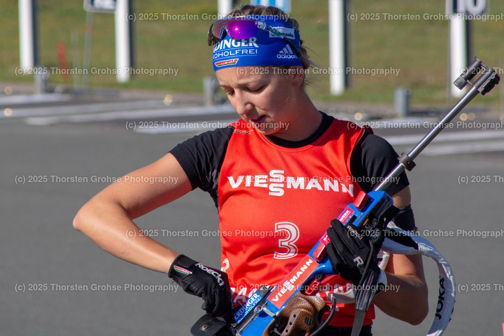 Deutsche Meisterschaften Biathlon 2018 | Deutsche Meisterschaften Biathlon 2018, Massenstart Frauen am 15.09.2018 in der DKB SKI ARENA in Oberhof, (Deutschland)

Bild: Franziska Preuss vom SC Haag / Zoll (3) - Realisiert mit Pictrs.com