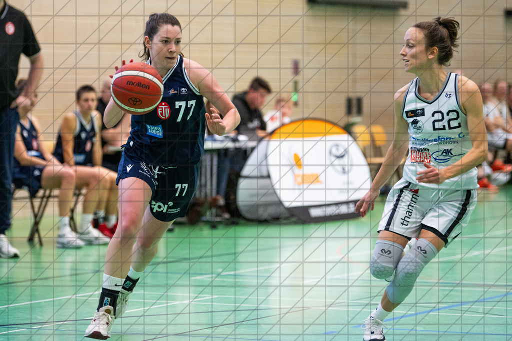 2. DBBL Nord 24/25 | 20.10.2024 | BBC OS vs. Eimsbütteler TV | 2. DBBL Nord 24/25 | 20.10.2024 | BBC OS vs. Eimsbütteler TV - - - - - CREDIT, www.bullenfotos.de, Martin König, Hörner Weg 40, D-49078 Osnabrück, +4917663732967, Nutzung und Weitergabe nur zu den vereinbarten Zwecken. Presseanfragen an Urheber. Alle Rechte beim Urheber. - - - - - - Realisiert mit Pictrs.com