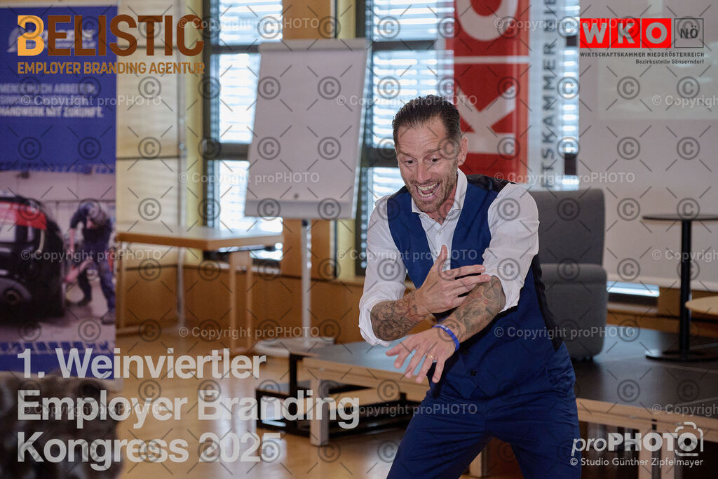 053_202509_EmployerBranding_NZ9_1668 | proPHOTO - Realisiert mit Pictrs.com