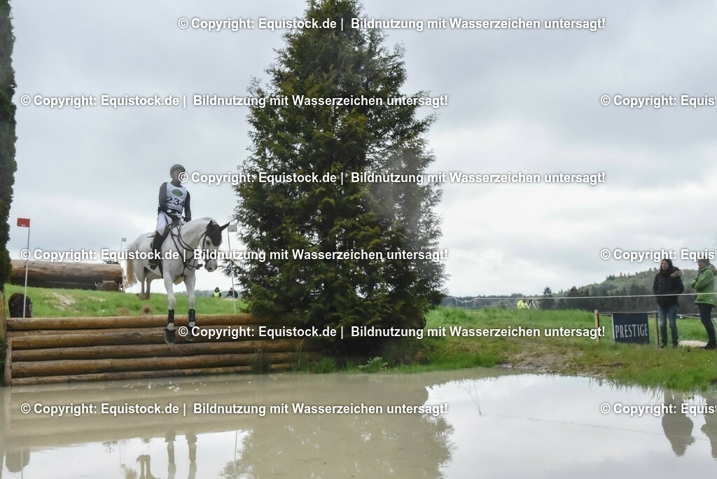 20230513_CCI2_Section2_Gelände_0545 | equistock