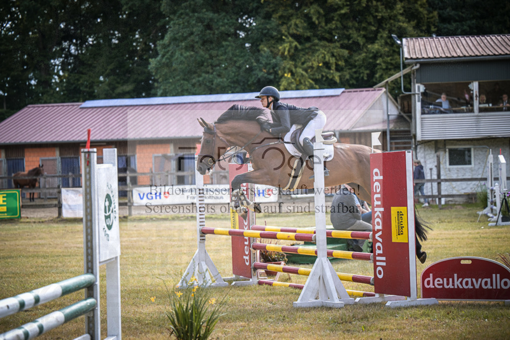 DOS_0595 | Entdecke hochwertige Reitturnierfotos von Foto Oger. Professionell, emotional und authentisch – jetzt Lieblingsmomente im Shop bestellen.Deutschlandweite Turnierfotografie. - Realisiert mit Pictrs.com
