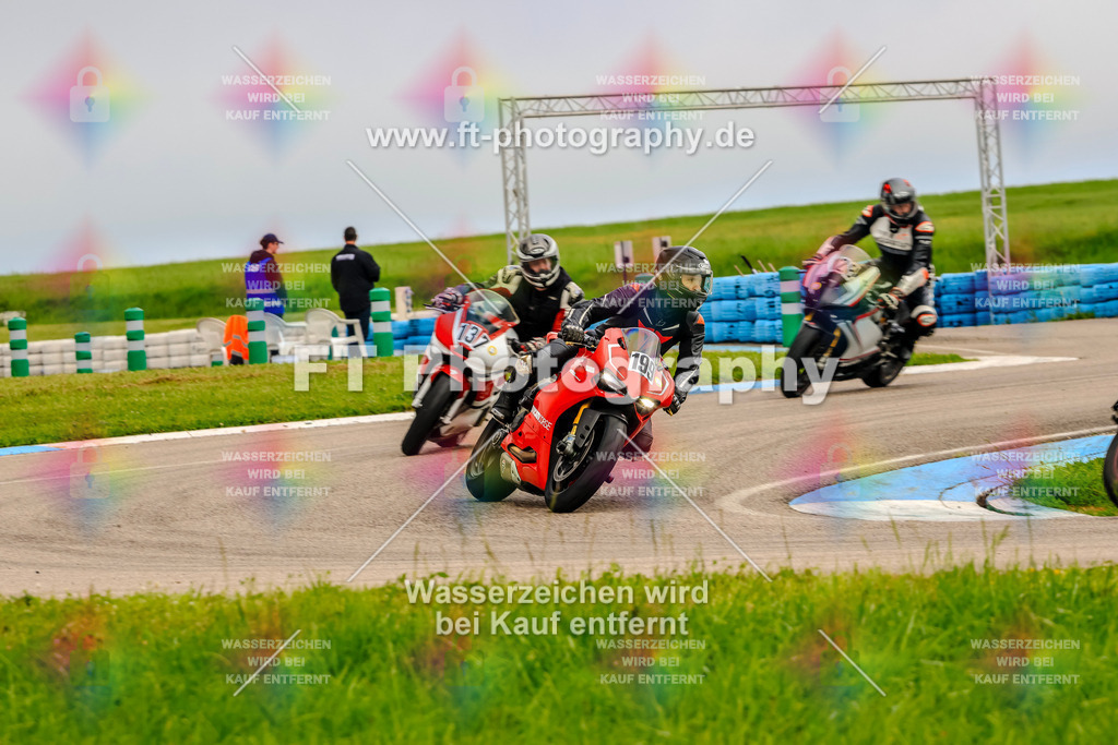 MotoTeam-8043 | Hier findet Ihr Bilder von Touristenfahrten auf der Nürburgring Nordschleife oder von anderen Veranstaltungen die ich besucht habe. Viel Spass beim Durch Schauen 