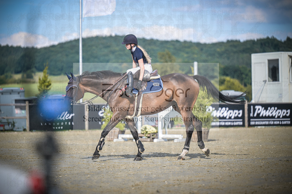 DOS_2255 | Entdecke hochwertige Reitturnierfotos von Foto Oger. Professionell, emotional und authentisch – jetzt Lieblingsmomente im Shop bestellen.Deutschlandweite Turnierfotografie. - Realisiert mit Pictrs.com