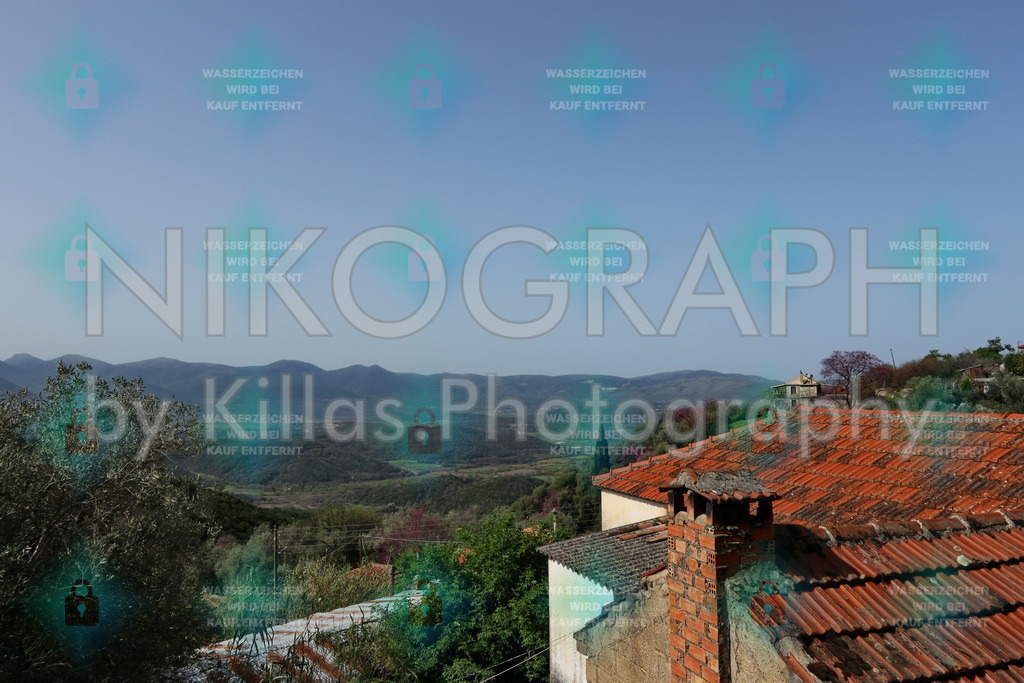 Kato Palaiokklision | Das Dorf Kato Palaiokklision (Κάτω Παλαιοκκλήσι) liegt in der Präfektur Thesprotia (Θεσπρωτία) der Region Epirus (Ήπειρος) im Nordwesten Griechenlands. Laut Zensus 2011 hat Kato Palaiokklisi rund 50 Einwohner. Kato Palaiokklisi gehört der Gemeinde Filiates an.