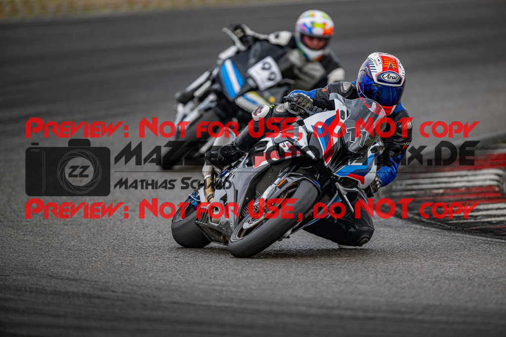 MaZZes_FotoMatrix_230719_3529 | GELB