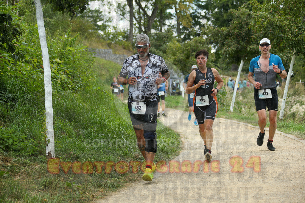 250824_1352_EX1_4083 | Sportfotografie im Rhein-Sieg Kreis, Köln, Bonn, NRW, Rheinland Pfalz, Hessen, etc. Unser Tätigkeitsfeld umfasst den Laufsport vom Volkslauf über den Marathon, Duathlon, Triathon bis zum Ultralauf wie Kölnpfad Ultra oder Schindertrail.
