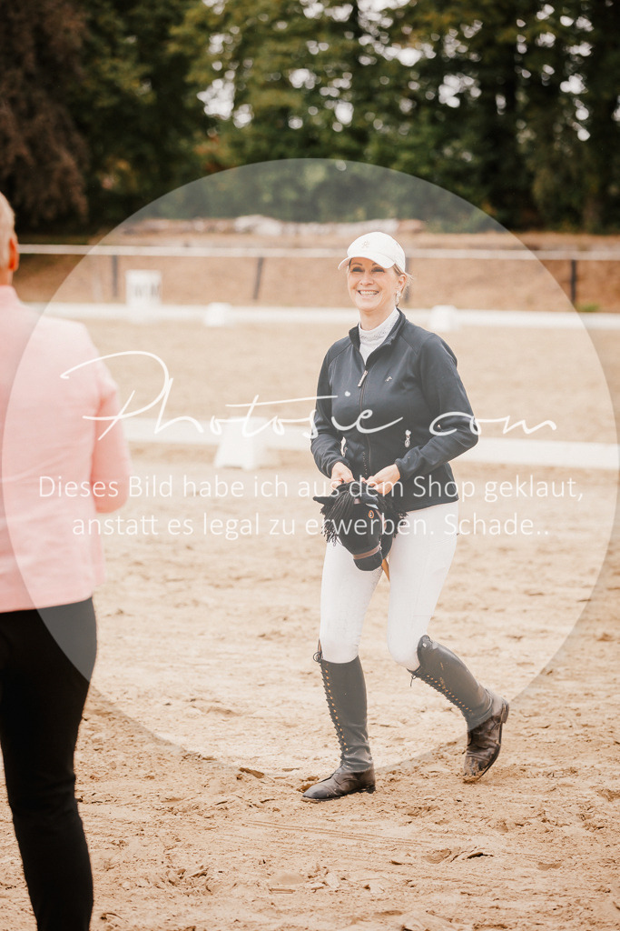 3I6A6417 | Stimmungsvolle Portraits und Reitsportfotografie im Ruhrgebiet und im Münsterland.

Pferdefotografie, Hundefotografie, Tierfotografie, Reportagen, Portraits von Tier und Mensch, Turnierfotografie in Bochum, Recklinghausen, Marl, Haltern am See, Dülmen.. - Realisiert mit Pictrs.com