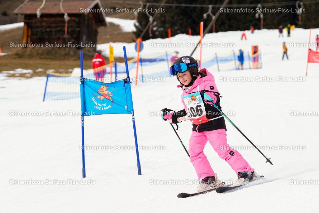 SRF_02.01.2026_0839 | Skirennfotos,Serfaus,Fiss,Ladis,Kinderskirennen,Winter,Tirol,Oberland,skirace,SFL,feelfree,weil wir's genießen,ski,Ski,skifahren,Sonnenplateau, - Realisiert mit Pictrs.com