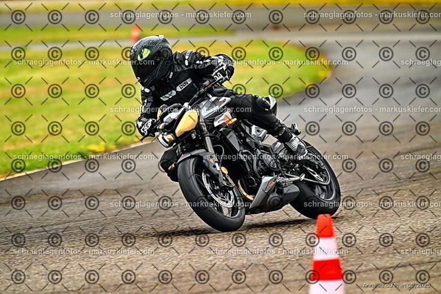 25bt02-0045 | markuskiefer.com - Realisiert mit Pictrs.com