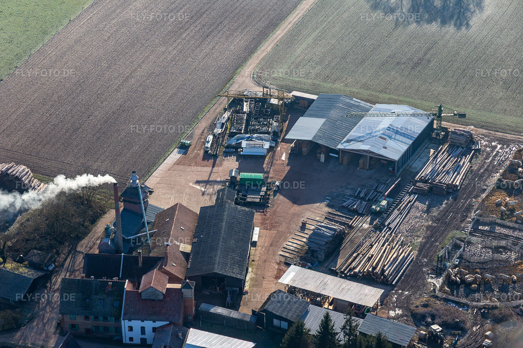 Luftbild: Holzwerk Orth mit abgebrannter Halle im Ortsteil Schaidt in Wörth im Bundesland Rheinland-Pfalz in Deutschland. Foto: IMG_124142.jpg vom 11.01.2021 durch Werner Riehm/FLY-FOTO.de