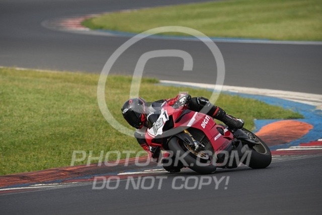 2024_05_25_PBK_22424 | Sportfotografie; SlowMotion; Video; Rennstrecke; Hafeneger; Speer; Racing; RSE; BMW; CBO; Trackday; Motorsportarena; Hockenheimring; Brno; Most; Barcelona; Valencia