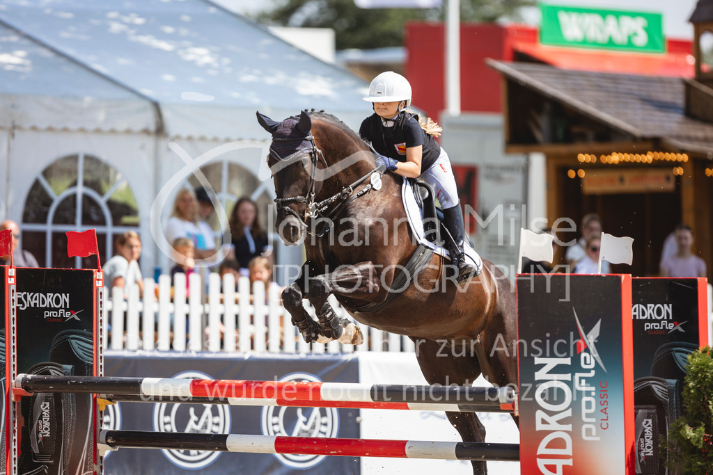 240711_BHO_L-Stil-1-489 | Deine schönsten Turniermomente als professionelle Fotos! Entdecke hochwertige Pferdesport-Fotografie im Online-Shop. Jetzt Fotos finden & bestellen!