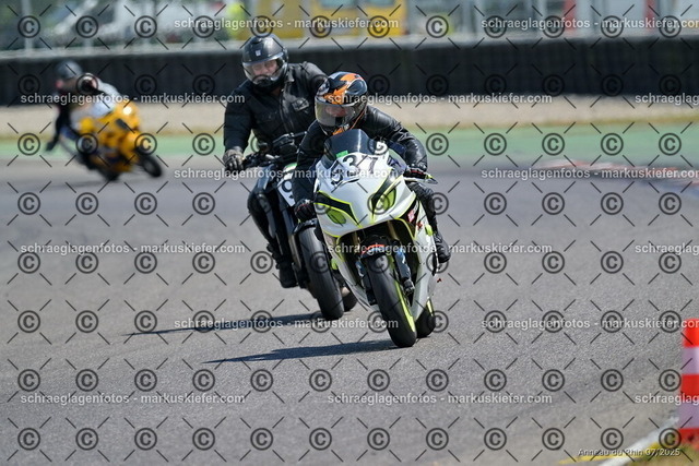 25bt04-1236 | markuskiefer.com - Realisiert mit Pictrs.com