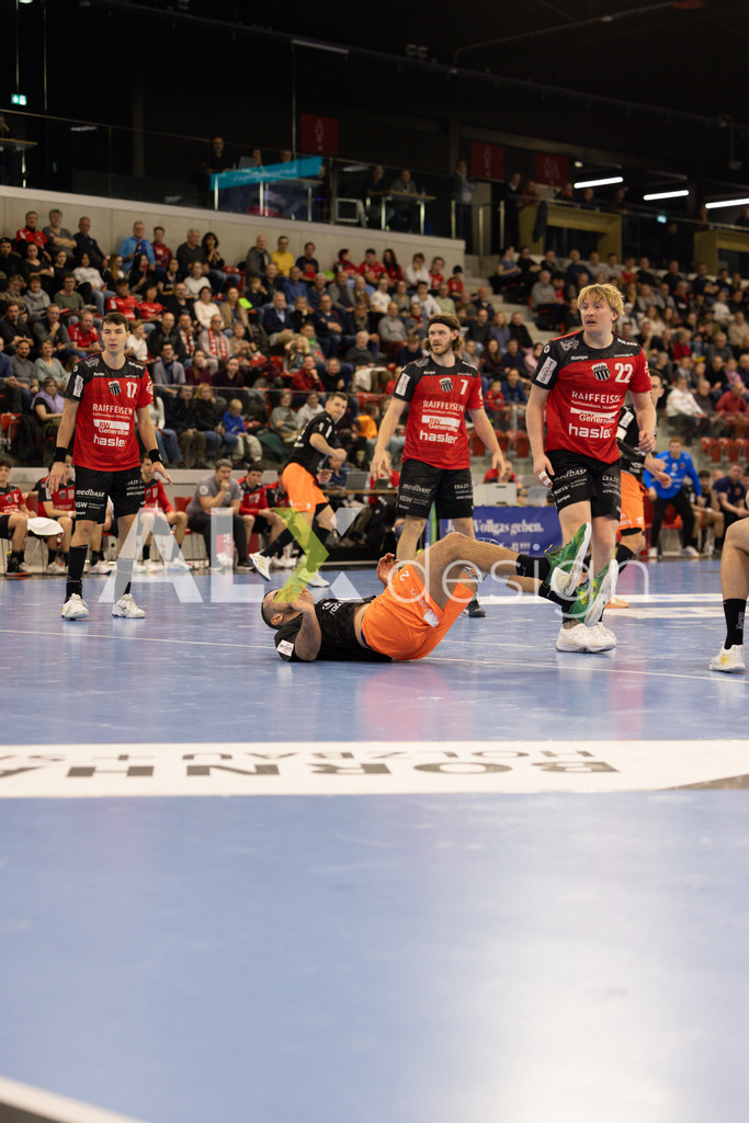 Handballen I Herren I Saison 2025-2026 I Quickline Handball League 2026 | Men I 18. Spieltag I Pfade Winterthur - Kadetten Schaffhausen I 20.12.2025 | 2 Lucas Meister (Kadetten Schaffhausen) - Kreisläufer - Realisiert mit Pictrs.com