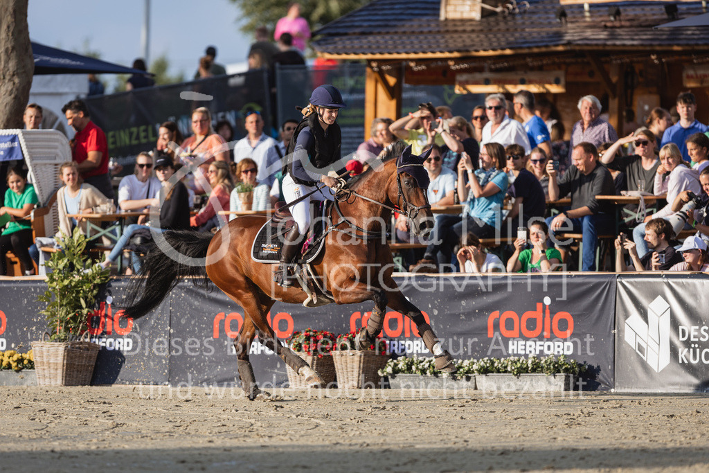 230728_BHO_Showprogramm-555 | Deine schönsten Turniermomente als professionelle Fotos! Entdecke hochwertige Pferdesport-Fotografie im Online-Shop. Jetzt Fotos finden & bestellen!
