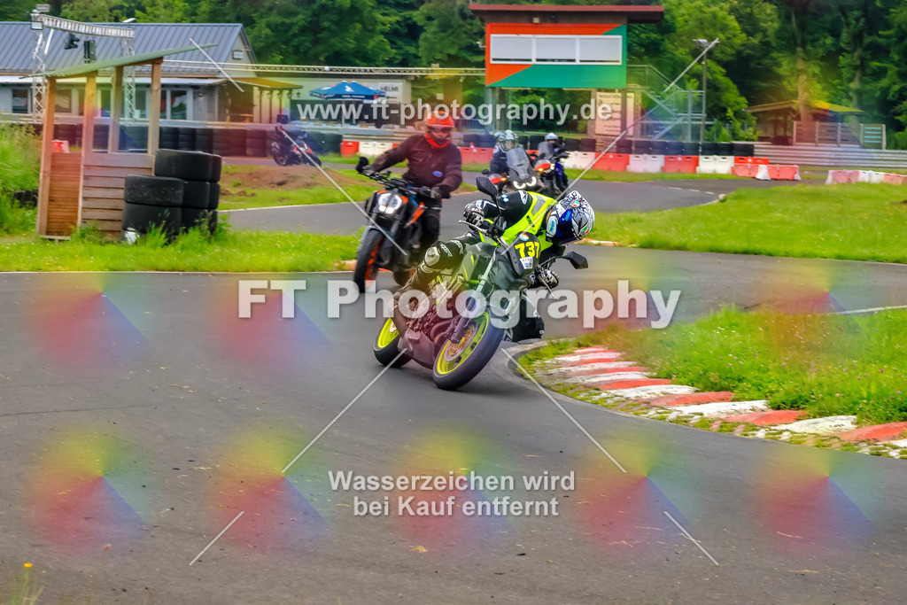 VBK-6242 | Hier findet Ihr Bilder von Touristenfahrten auf der Nürburgring Nordschleife oder von anderen Veranstaltungen die ich besucht habe. Viel Spass beim Durch Schauen 