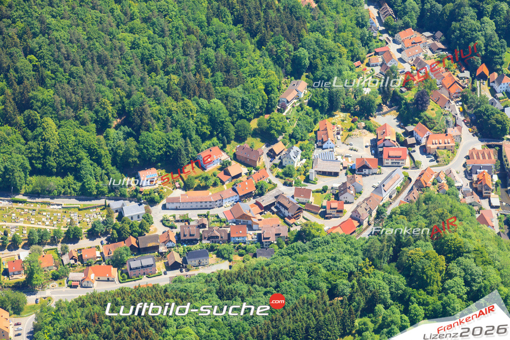 Die Luftaufnahme der Stadt Wirsberg wurde vom UL-Flugzeug heraus erstellt ( keine Drohne )- hohe Auflösung für beste Qualität