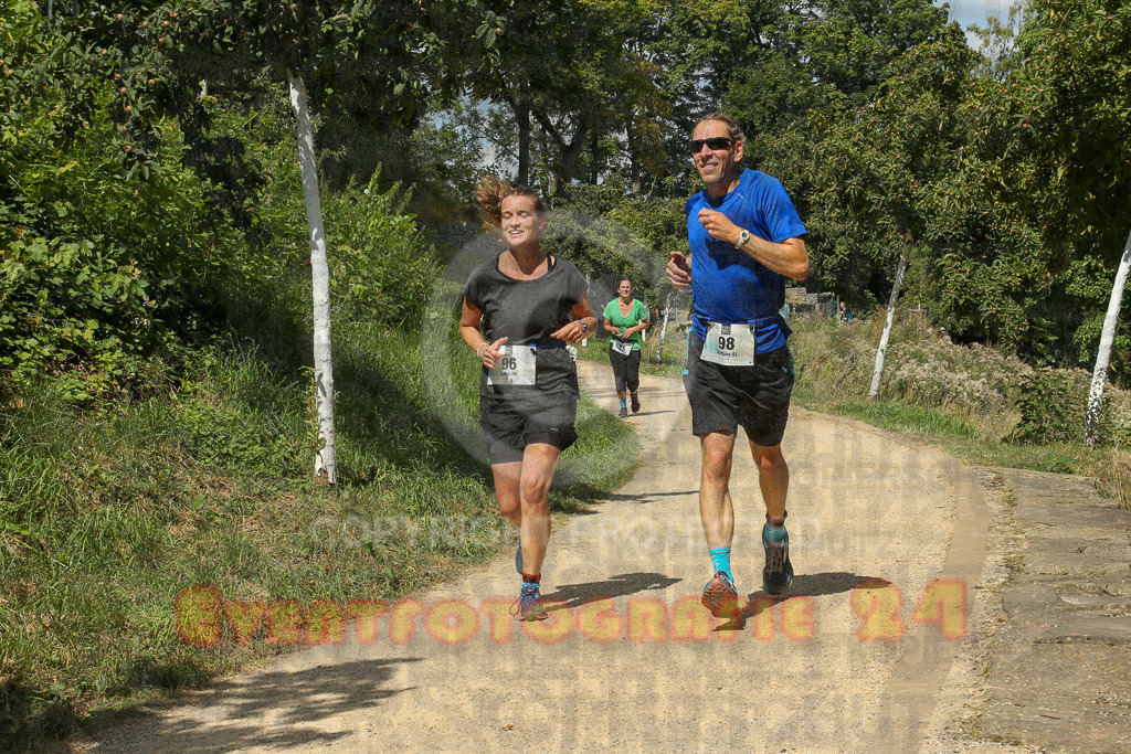 250824_1245_EX1_0385 | Sportfotografie im Rhein-Sieg Kreis, Köln, Bonn, NRW, Rheinland Pfalz, Hessen, etc. Unser Tätigkeitsfeld umfasst den Laufsport vom Volkslauf über den Marathon, Duathlon, Triathon bis zum Ultralauf wie Kölnpfad Ultra oder Schindertrail.